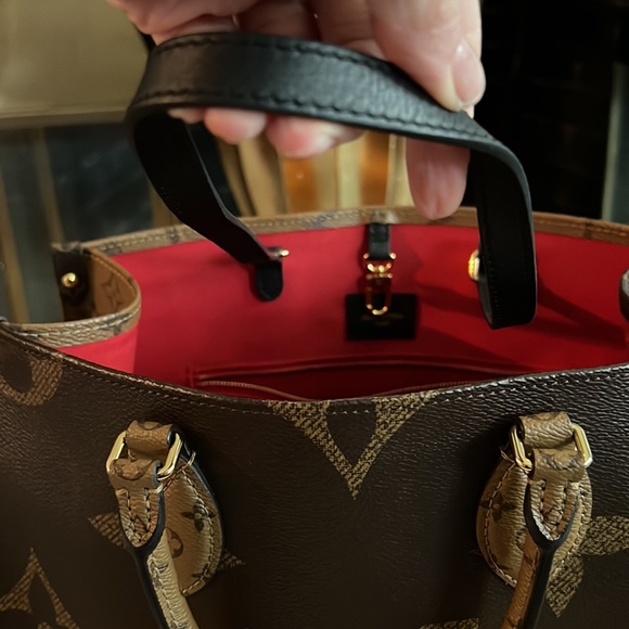 100% Authentic Louis Vuitton On the Go MM - Picture 13 of 14